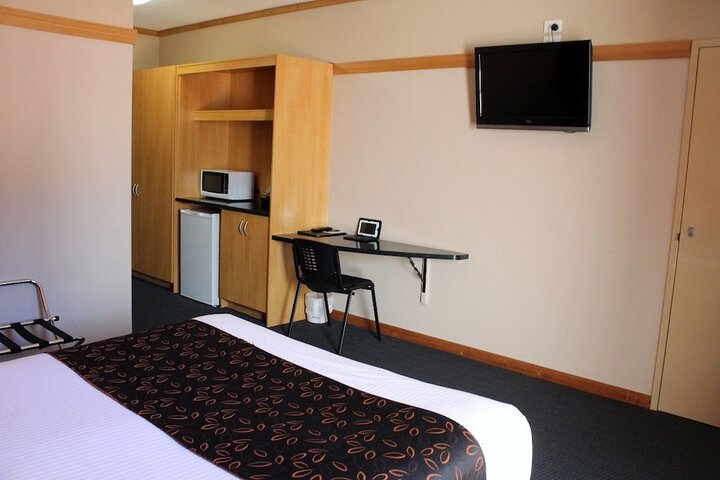 Room 5 of 28