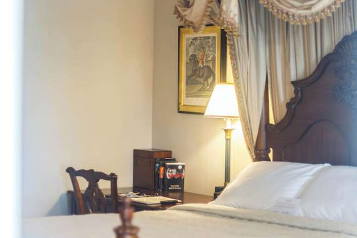Room 71 of 207