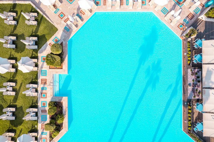 Pools & Facilities