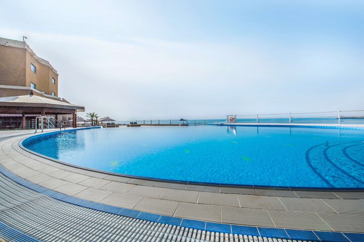 Pool 48 of 148