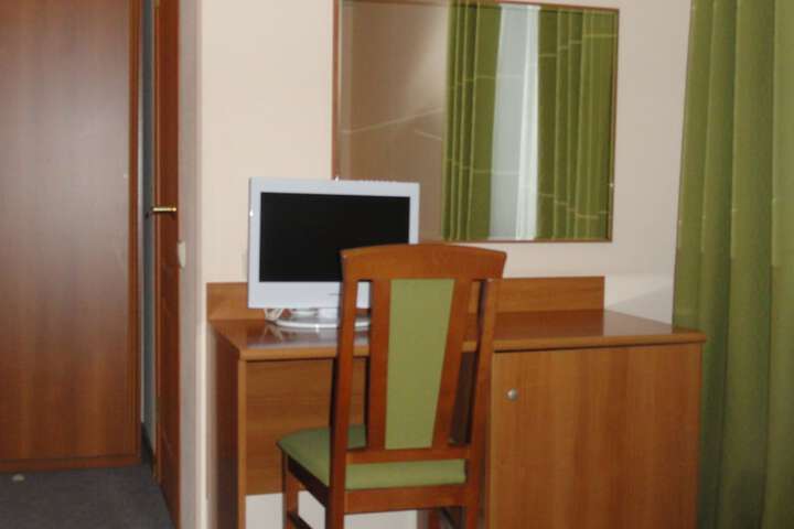 Room 4 of 47