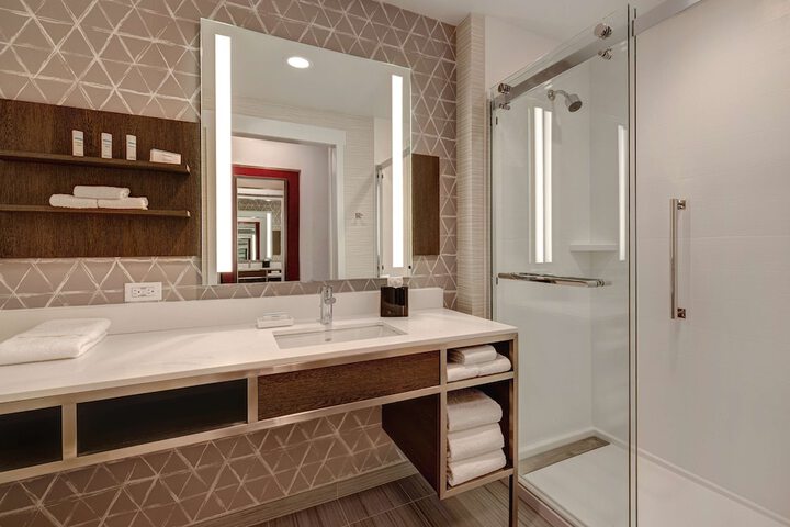 Bathroom shower