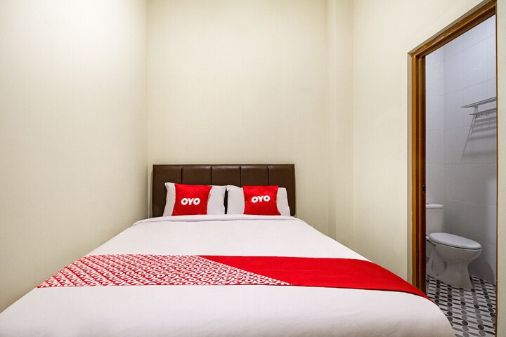 Room 6 of 28