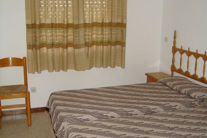 Room 2 of 81