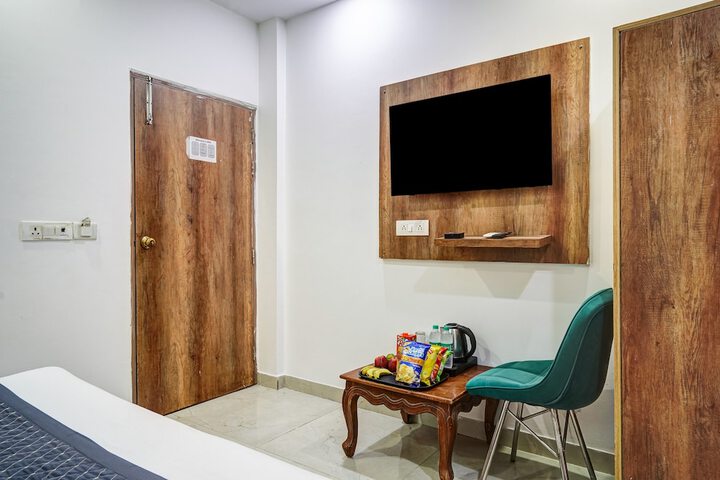 Room 11 of 23