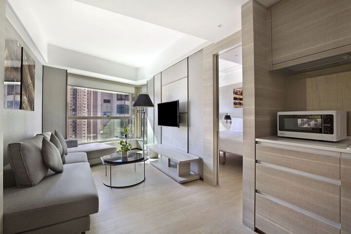 Room 18 of 40