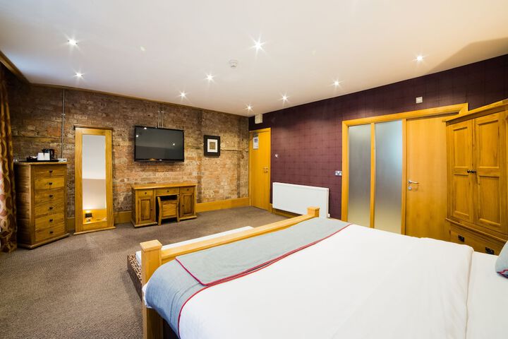 Room 14 of 48