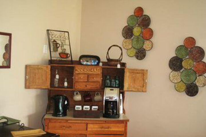 Breakfast/Coffee Service 8 of 37