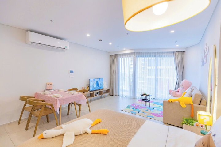 Room 136 of 299