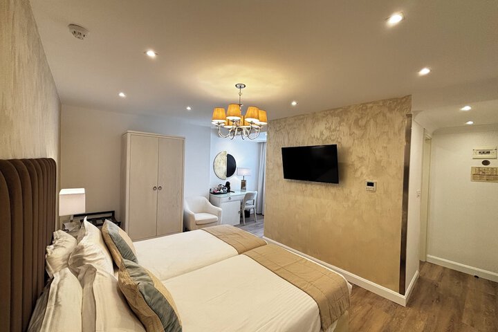Room 64 of 155