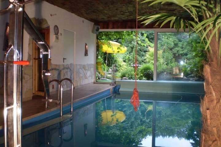 Pool 6 of 17