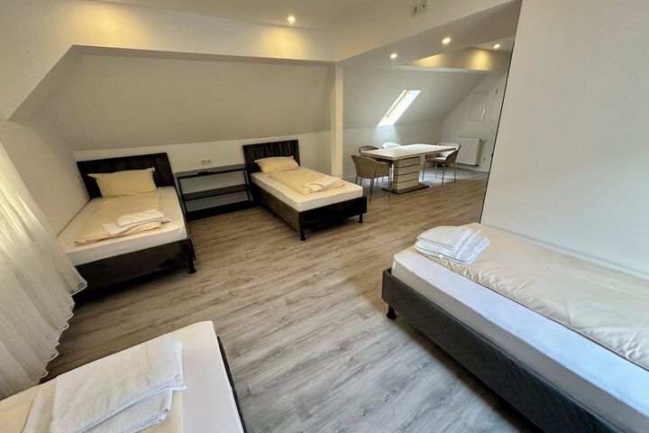 Room 15 of 35