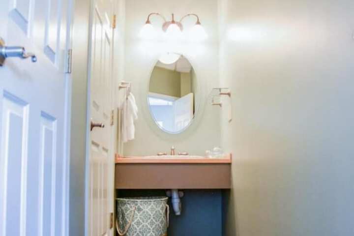 Room 43 of 61