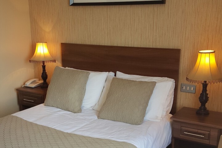 Room 3 of 20
