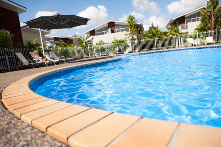 Pool Hotel