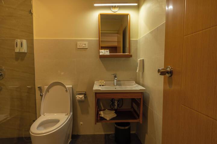 Room 16 of 23