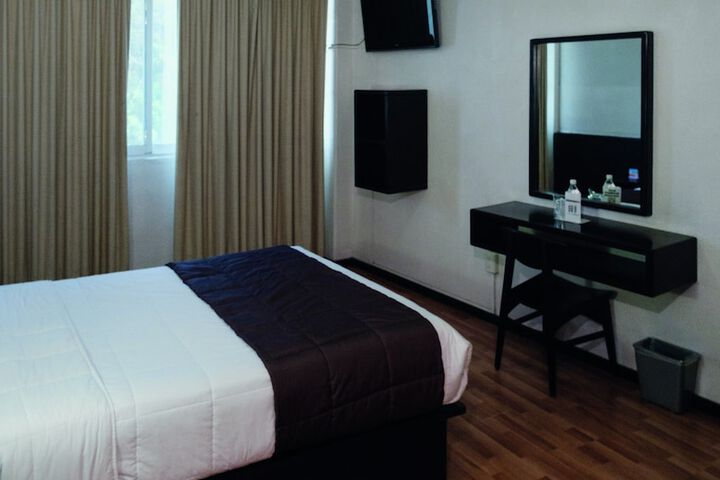 Room 15 of 41