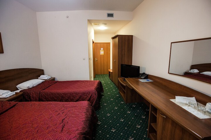 Room 13 of 35