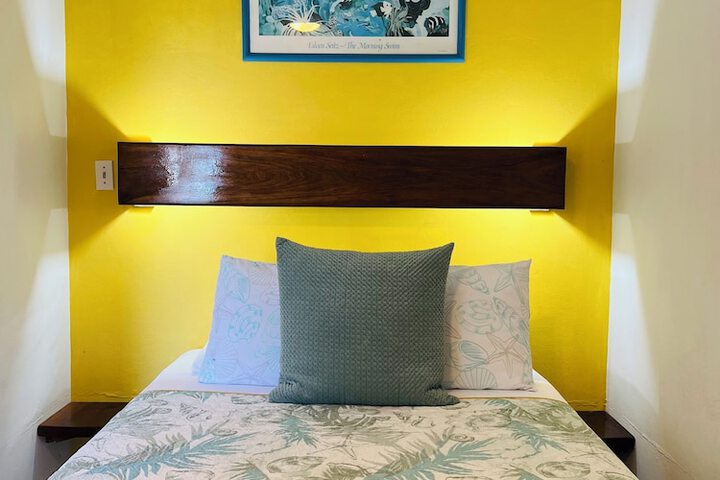 Room 32 of 180