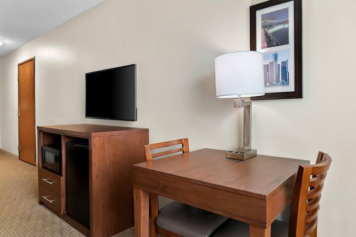 Room 10 of 51