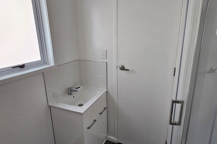 Room 12 of 16