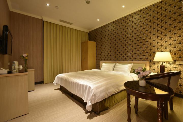 Room 30 of 51