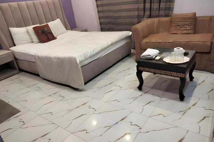 Hotel Versa Apartment and Lodges Lahore
