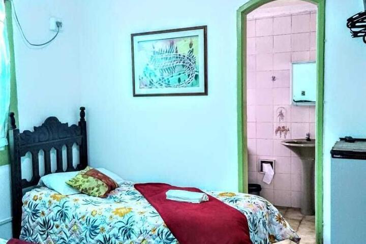 Room 9 of 22