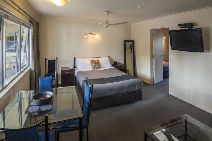 Room 10 of 31