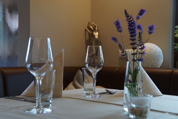 Dining 60 of 79