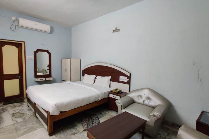 Room 34 of 36