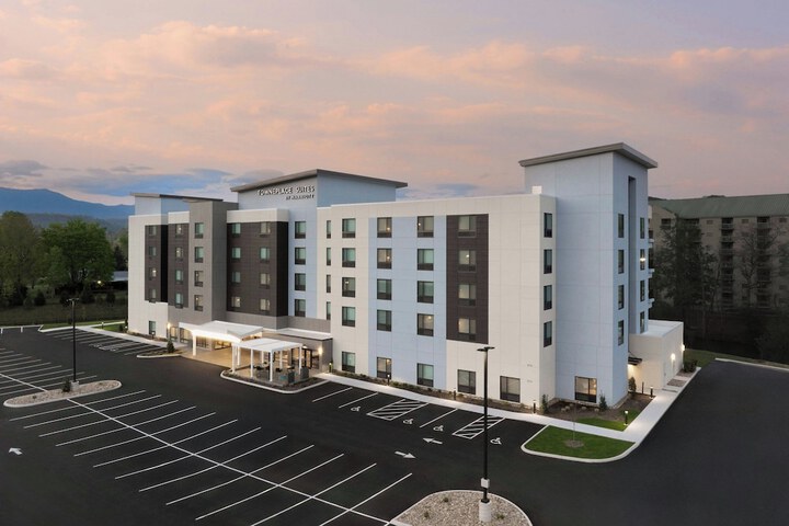 Exterior of TownePlace Suites by Marriott Pigeon Forge