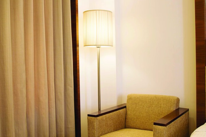 Room 13 of 30