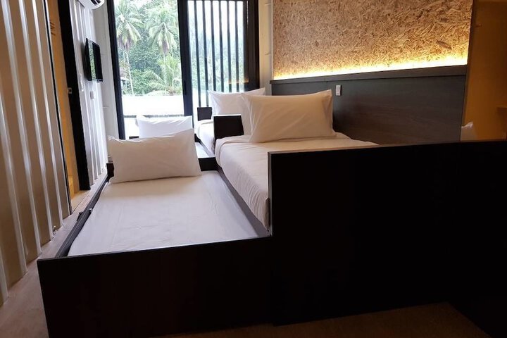 Room 7 of 73