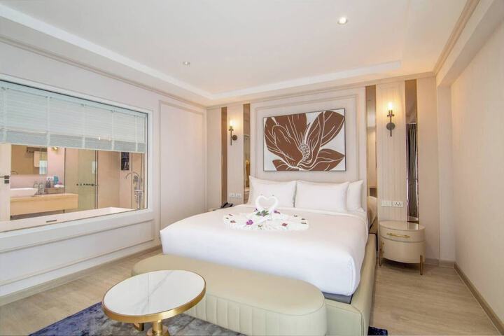 Room 43 of 171