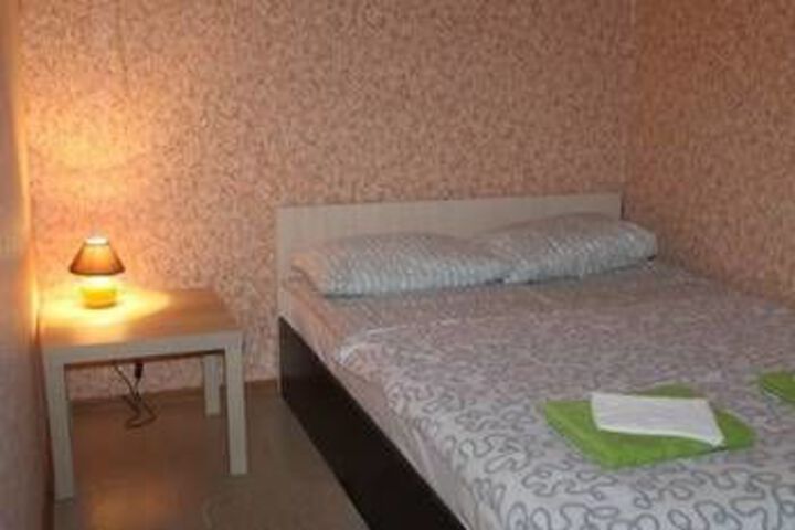 Room 4 of 14
