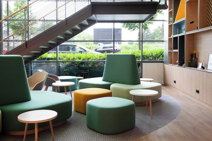 Entrance & Lobby