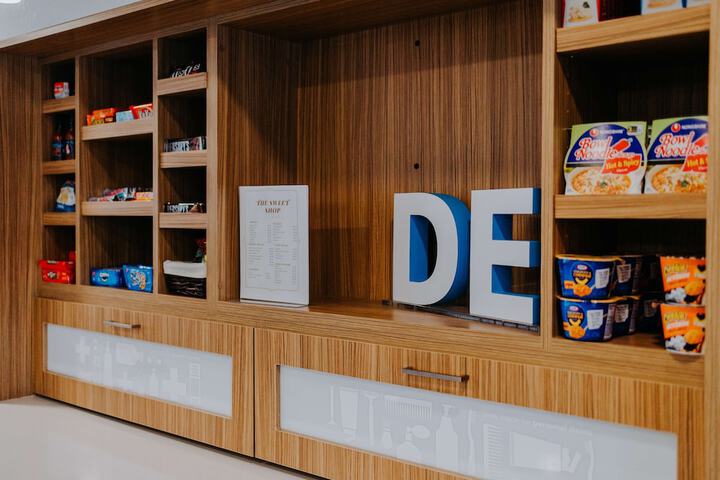 Snack bar