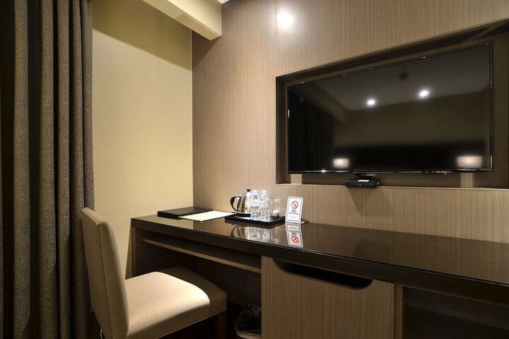 Room 30 of 68