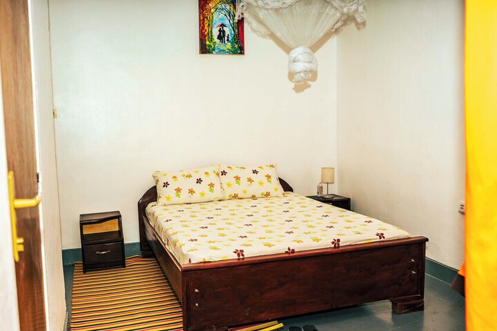 Room 32 of 144