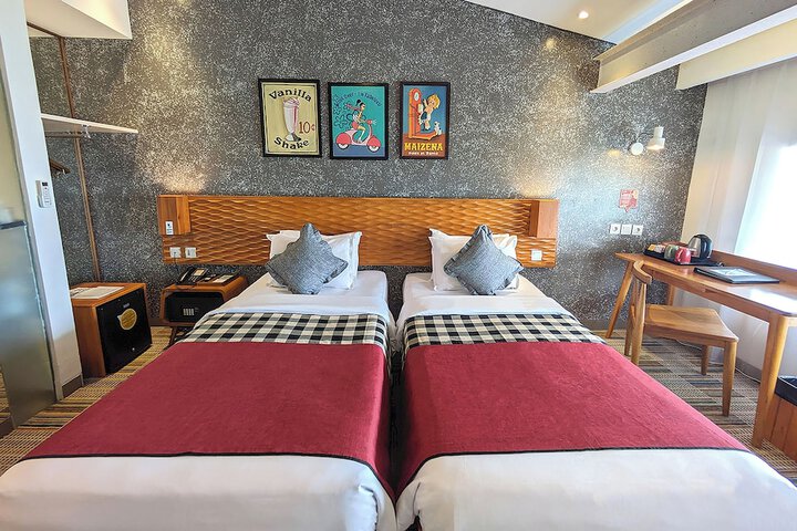 Room 30 of 66