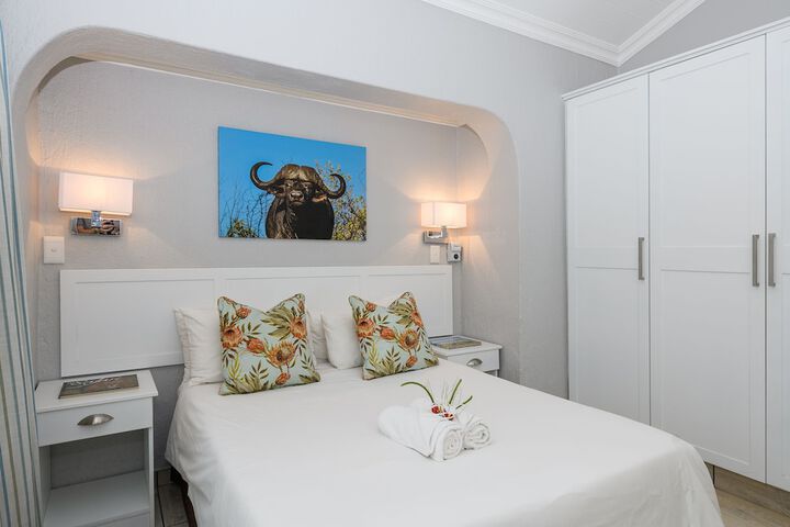 Room 4 of 106