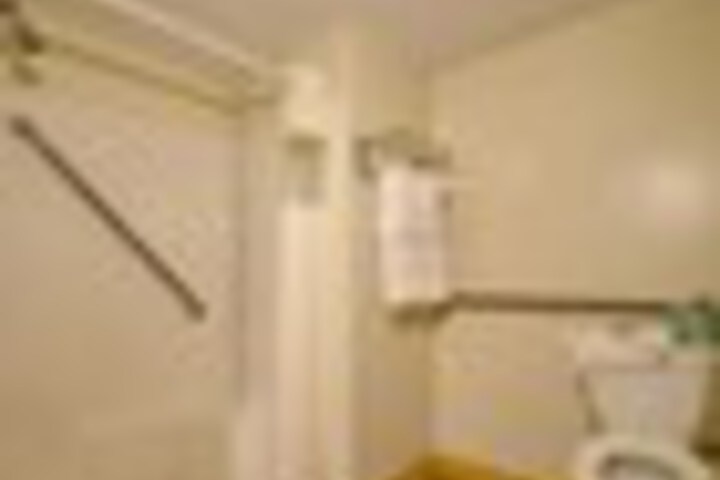 Room 161 of 207