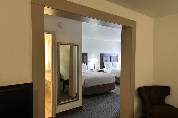 Room 32 of 88