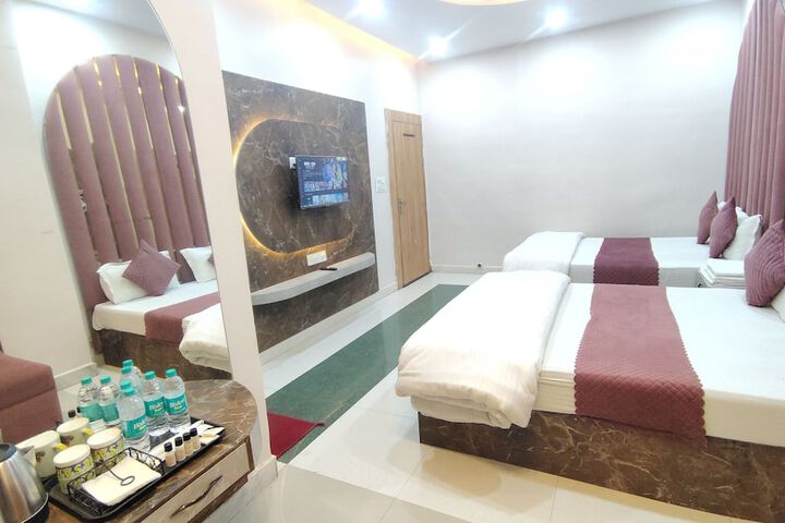 Room 15 of 20