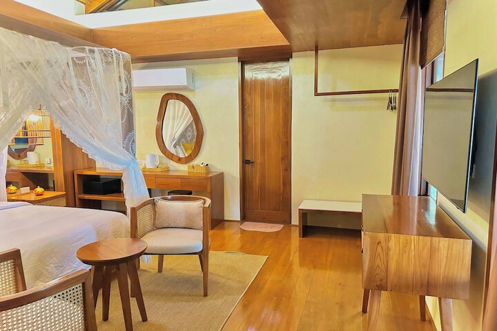 Room 18 of 48