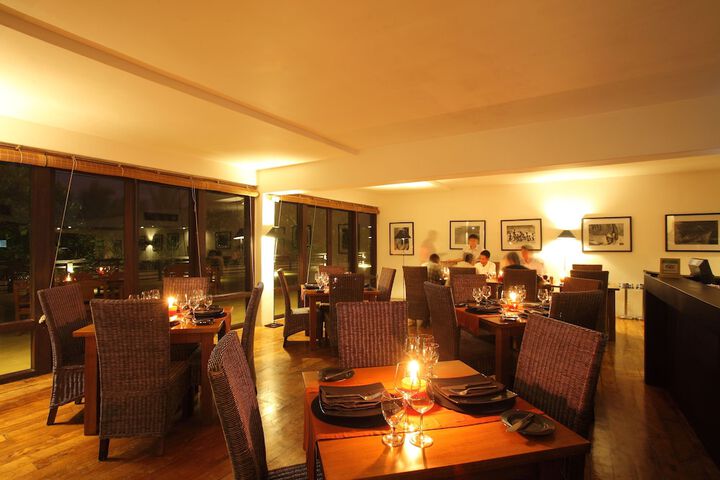 Dining 35 of 55