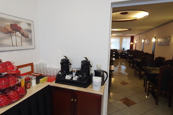 Breakfast/Coffee Service 71 of 91
