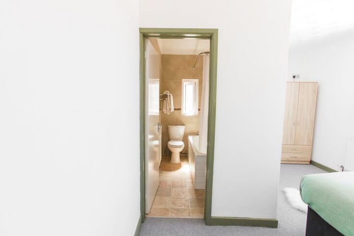 Room 28 of 45
