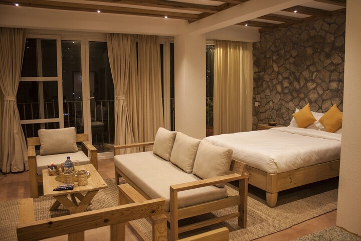 Room 7 of 49